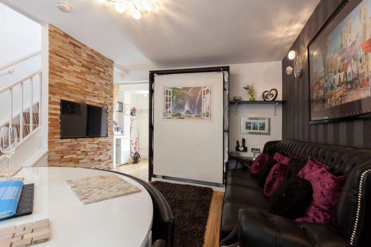 Pear Tree Holiday Home - York Bagian luar foto